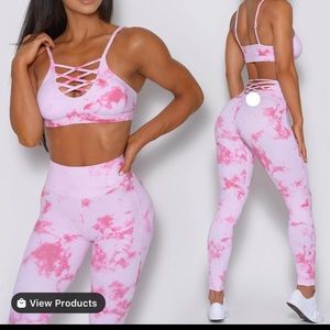 Sports bra, leggings